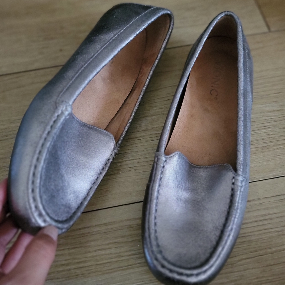 Vionic Women's Leather Moccasins Debbie Metallic 8.5